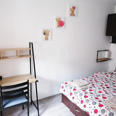 Romanilor - Studio First Floor เดวา ภายนอก รูปภาพ